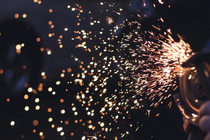 seeing fire spark in dream in islam khwab main aag ka sharara dekhna